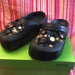 Crocs Black And Gold Floral Platform women’s 7